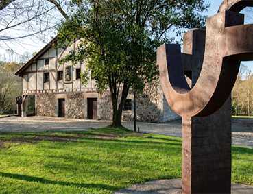 CHILLIDA LEKU